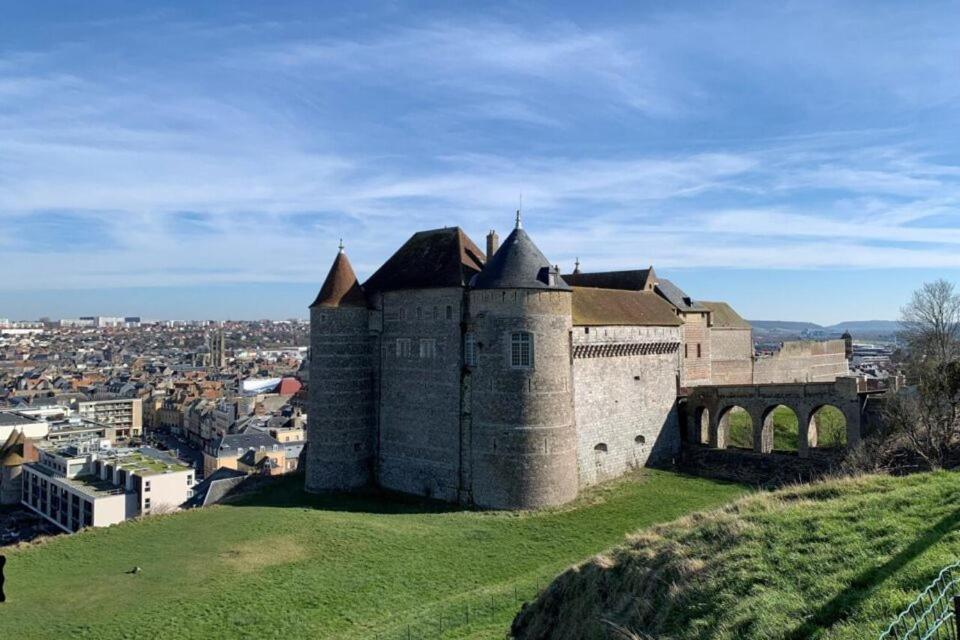 Rez-De-Chaussee De Plain-Pied Avec Parking Prive Au Centre Ville Dieppe Extérieur photo